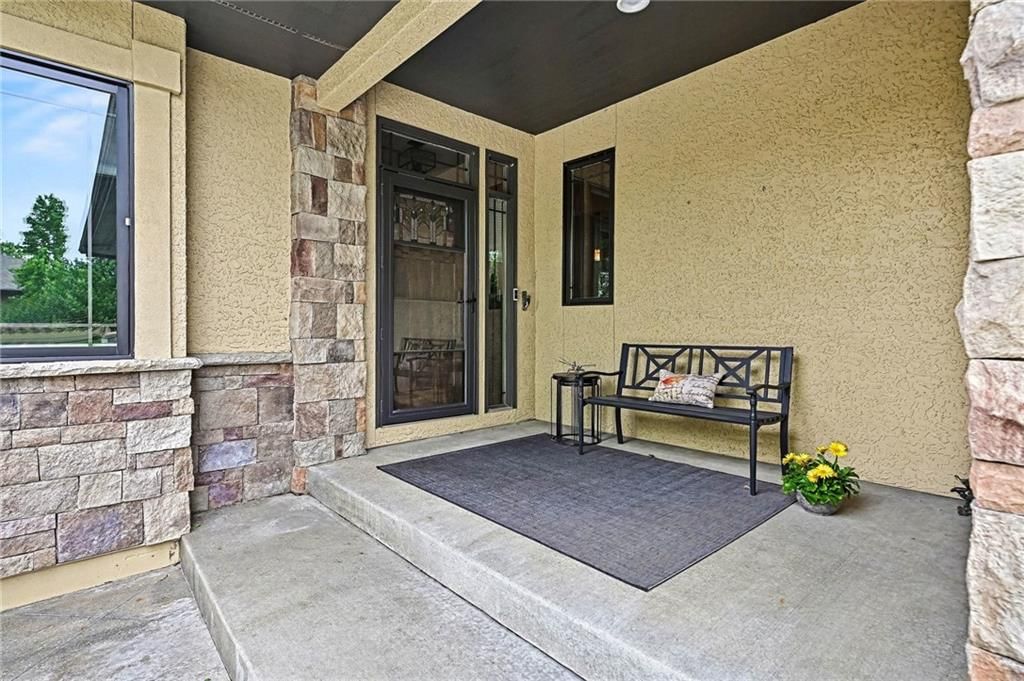 19405 W 102nd Street — photo 2