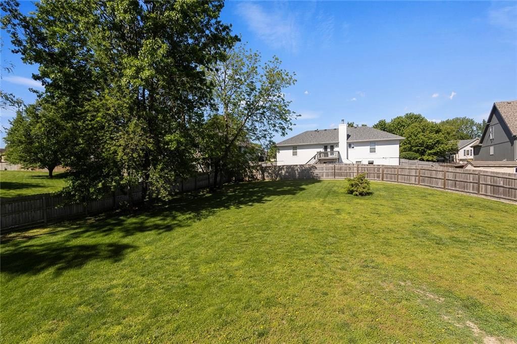 1004 Sloan Circle — photo 27