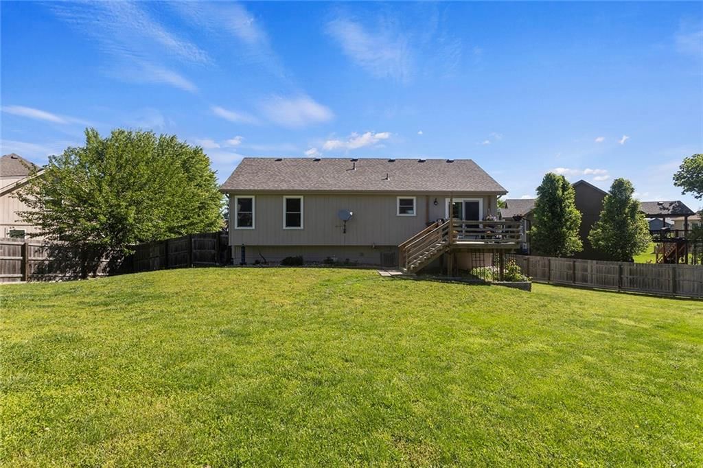 1004 Sloan Circle — photo 29