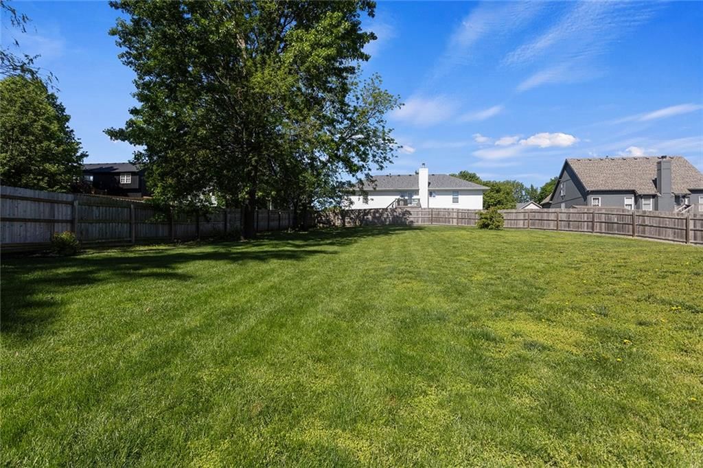 1004 Sloan Circle — photo 31