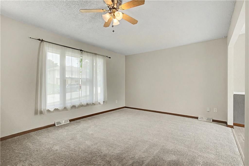 1100 NE 8th Street — photo 4
