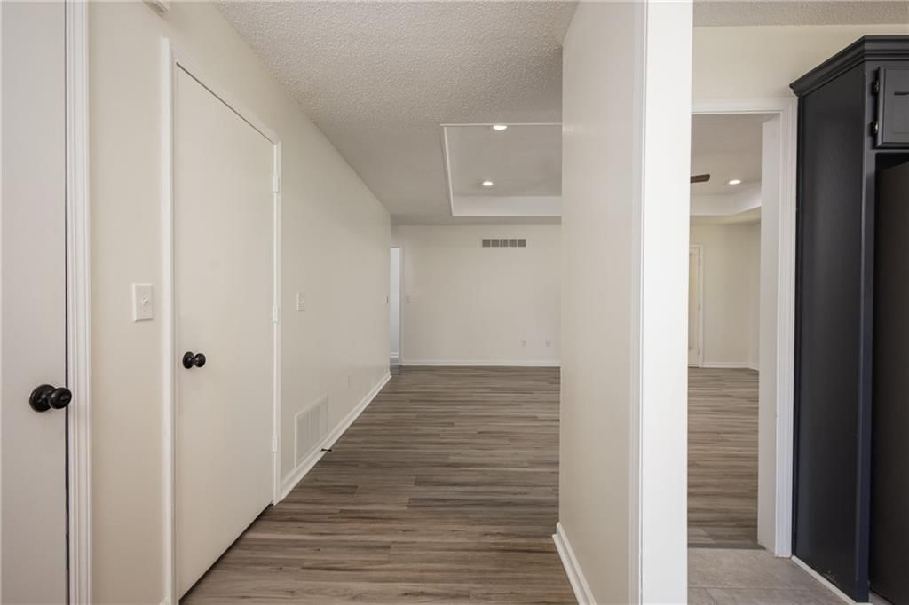 505 Mallory Court — photo 5