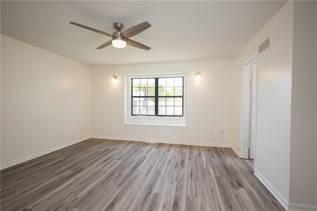 505 Mallory Court — photo 20