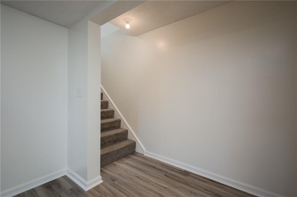 505 Mallory Court — photo 23