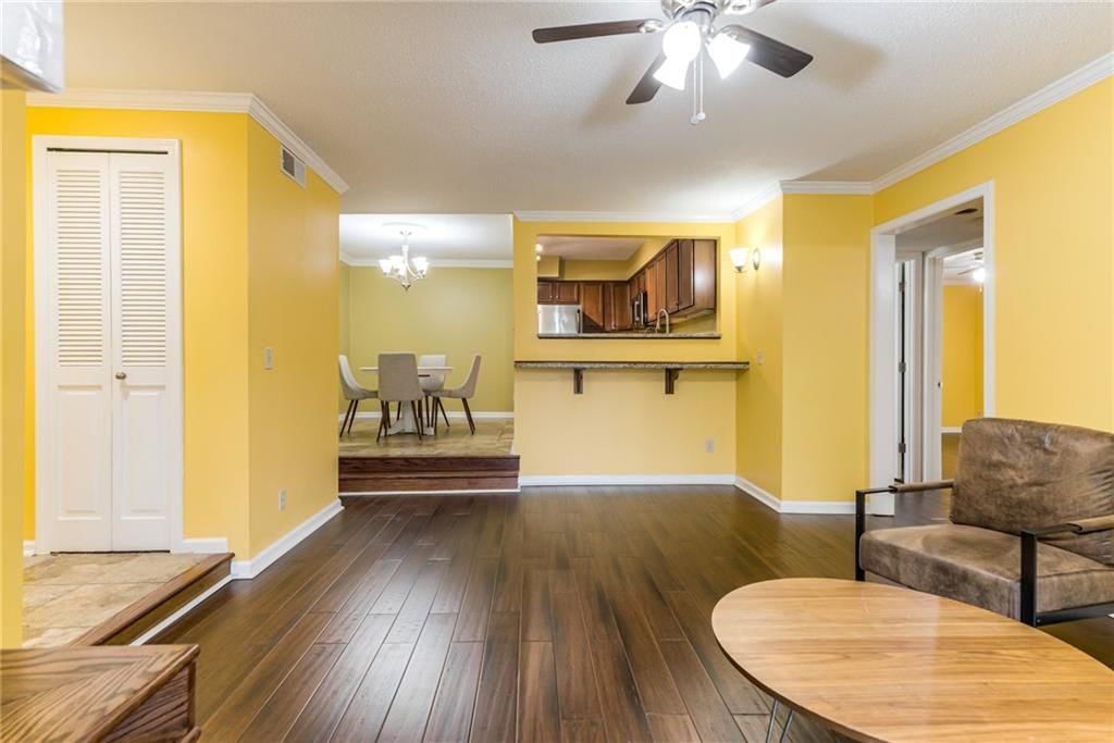3602 Gillham Road — photo 8