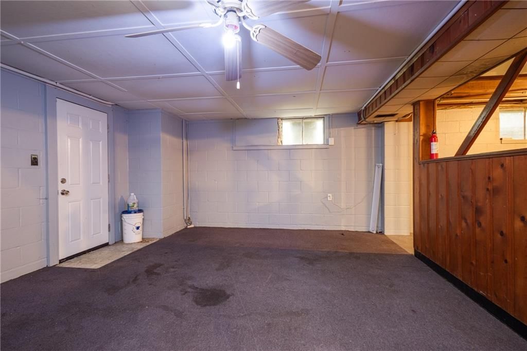 111 WALLER Avenue — photo 29