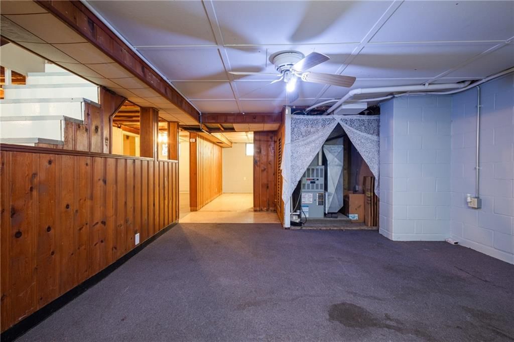 111 WALLER Avenue — photo 30