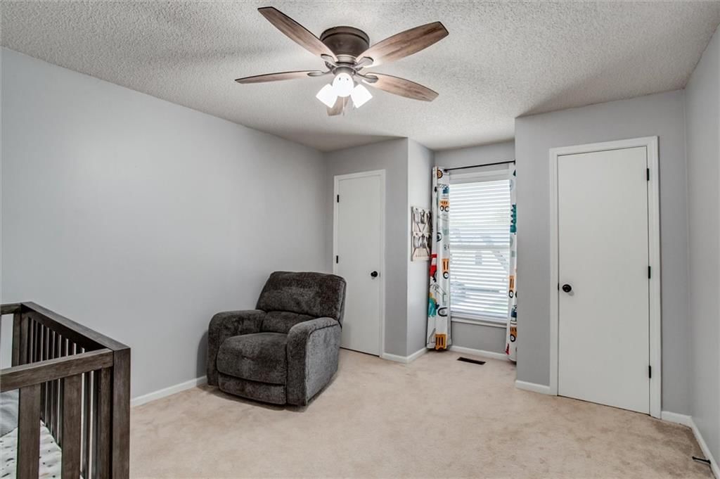 828 S Valley Drive — photo 16