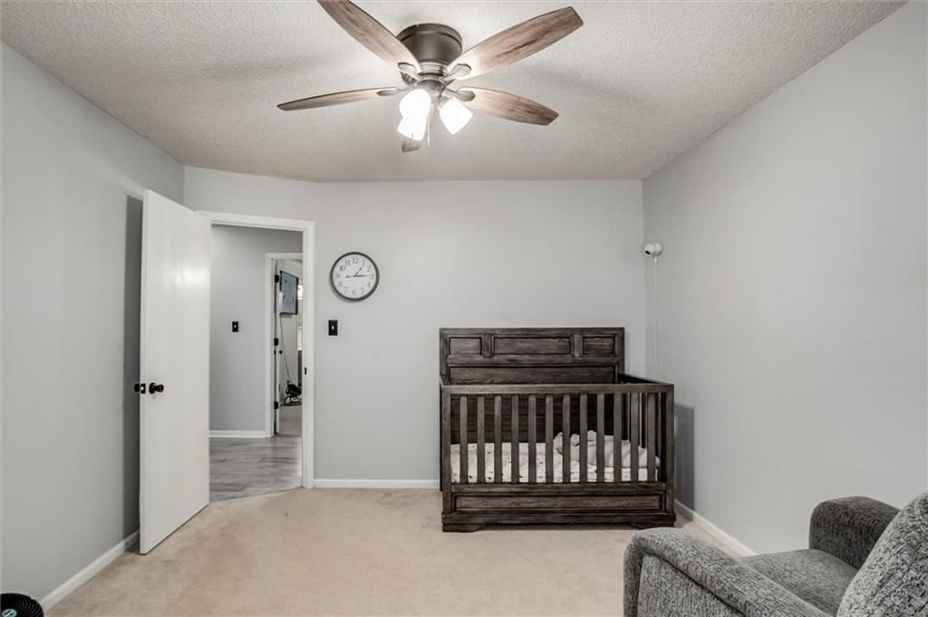 828 S Valley Drive — photo 17