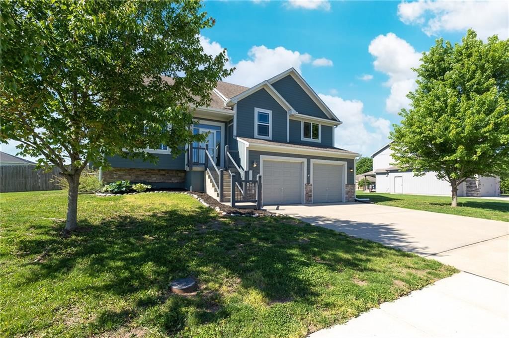 817 W Rader Street — photo 4