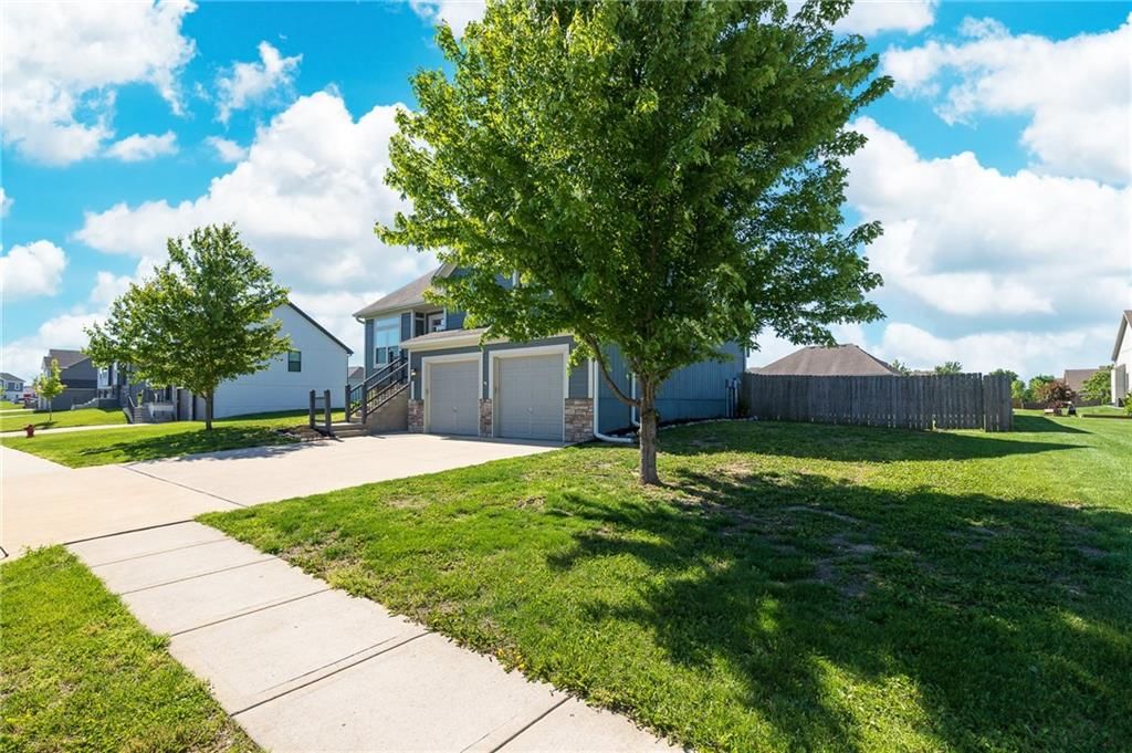 817 W Rader Street — photo 7