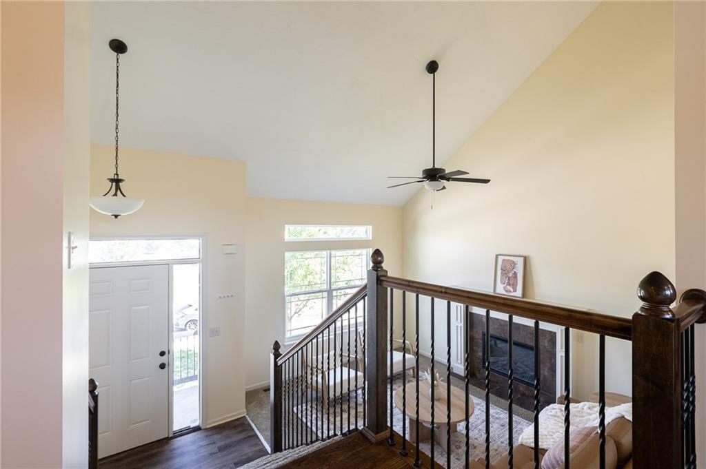 817 W Rader Street — photo 15