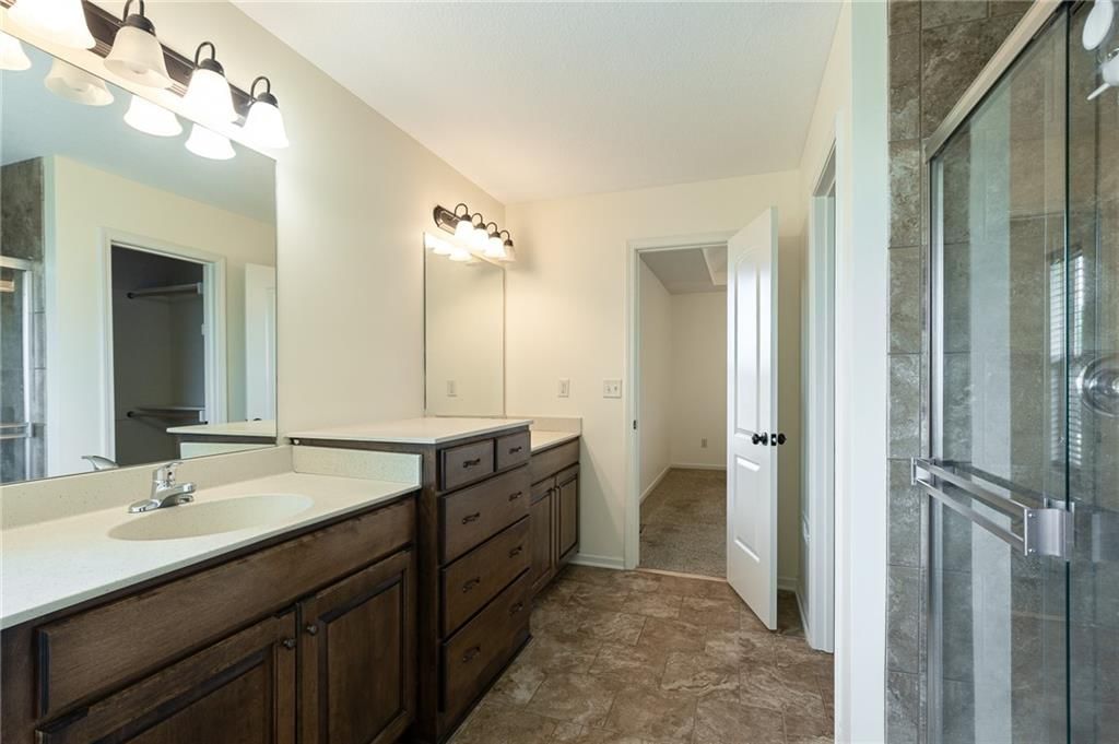 817 W Rader Street — photo 35