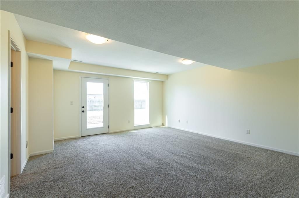 817 W Rader Street — photo 36
