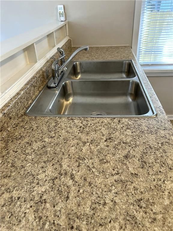 403 E Ashland Street — photo 6
