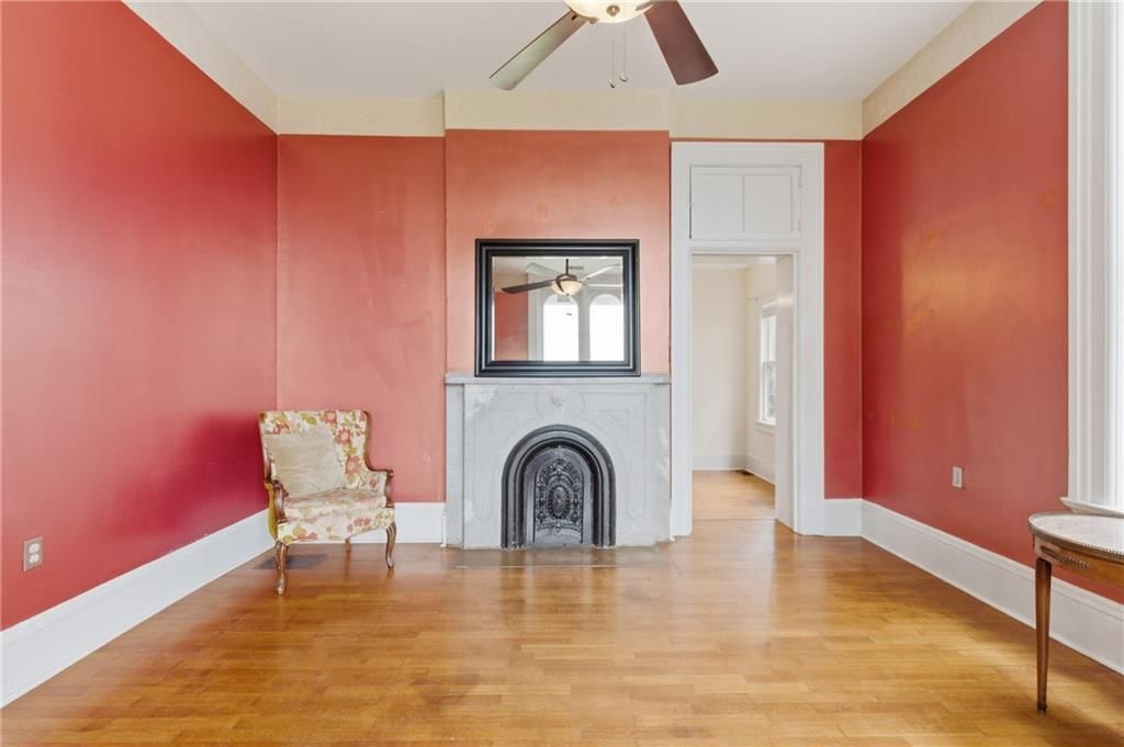 Photo 14 of 42 - 516 Osage Street, Leavenworth, KS 66048
