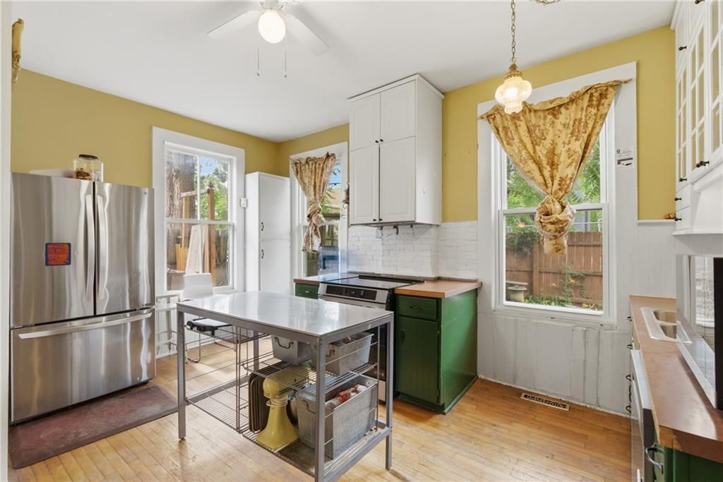 Photo 24 of 42 - 516 Osage Street, Leavenworth, KS 66048