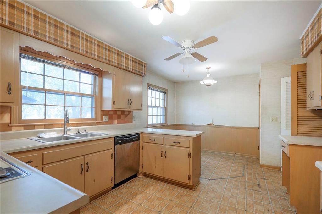 406 W 109th Street — photo 11