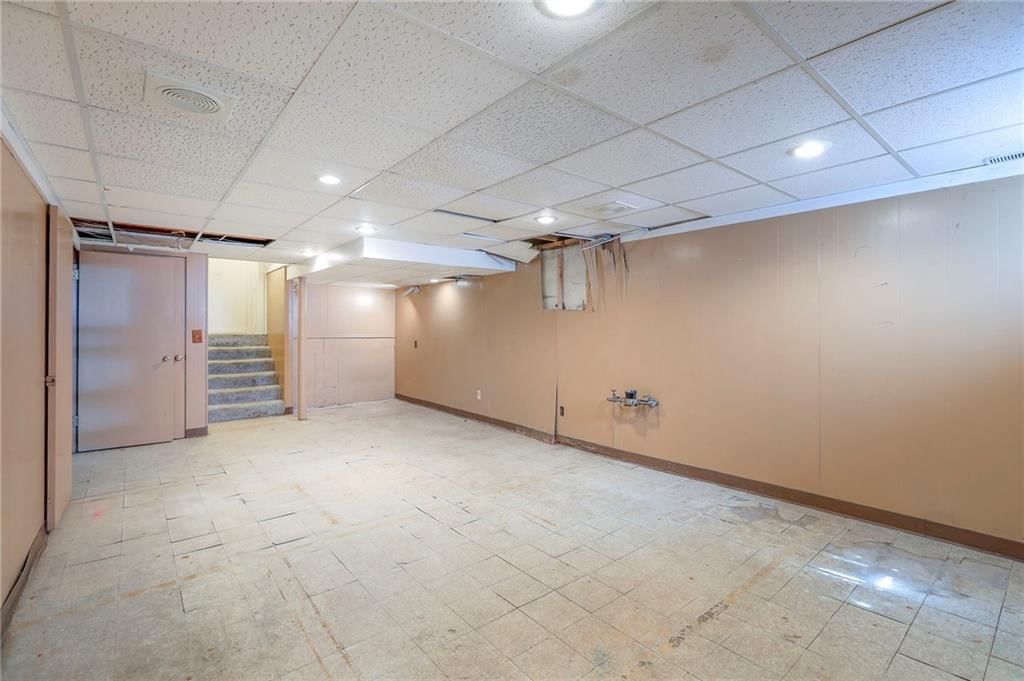 406 W 109th Street — photo 33