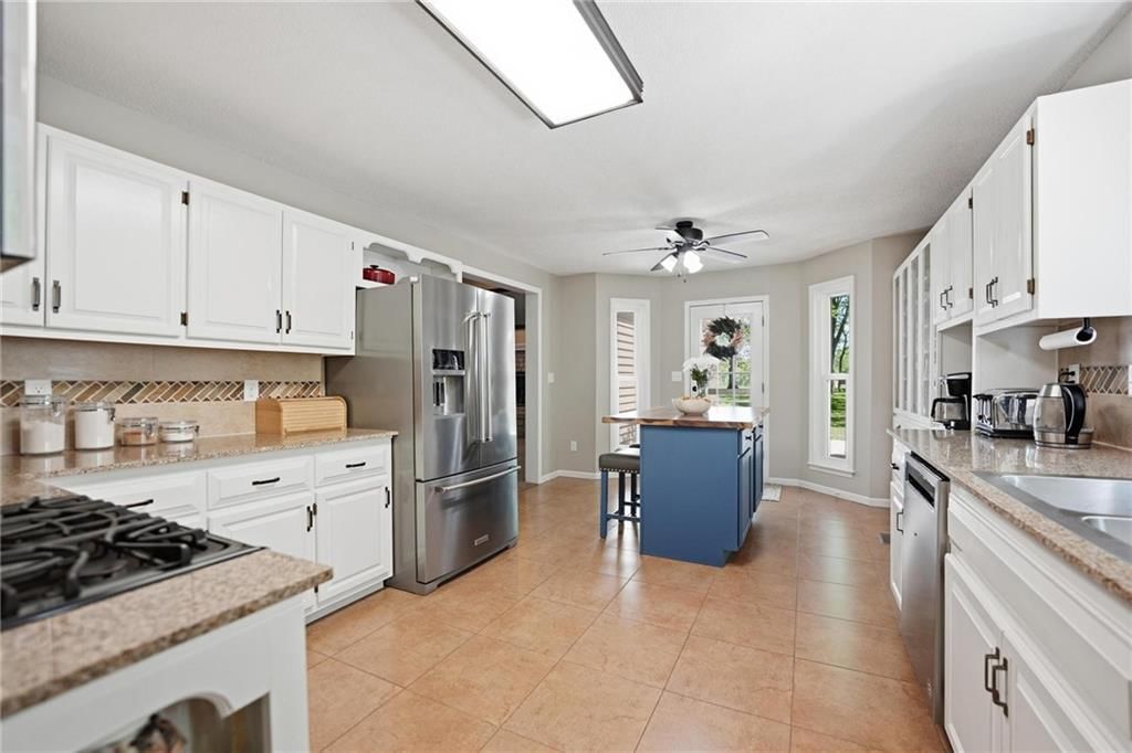 715 Dickinson Road — photo 12