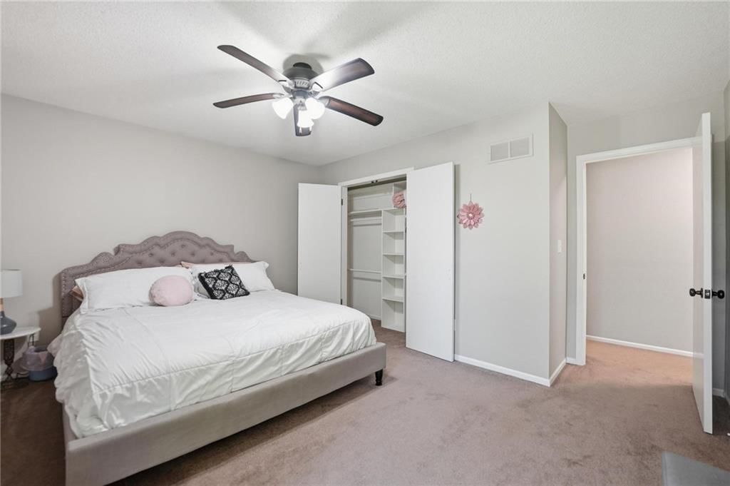 715 Dickinson Road — photo 33