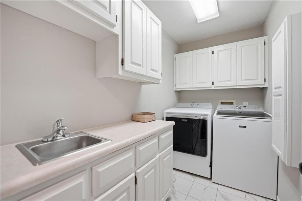 715 Dickinson Road — photo 37