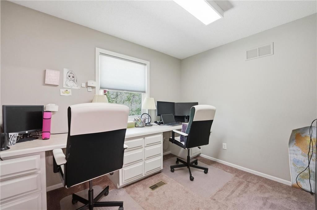 715 Dickinson Road — photo 38