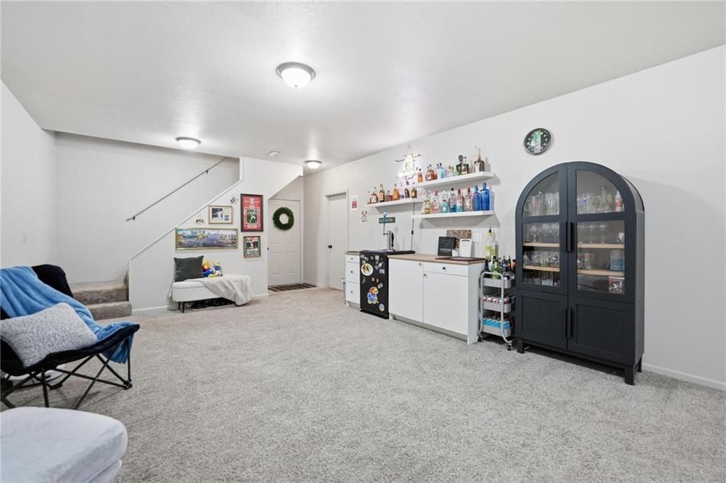 715 Dickinson Road — photo 42