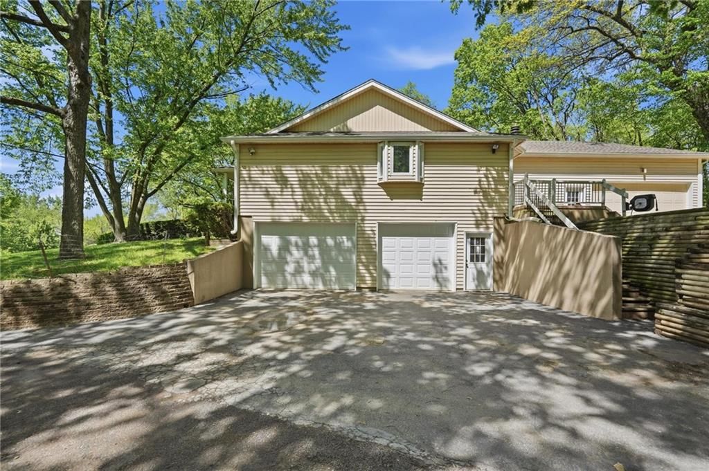 715 Dickinson Road — photo 62