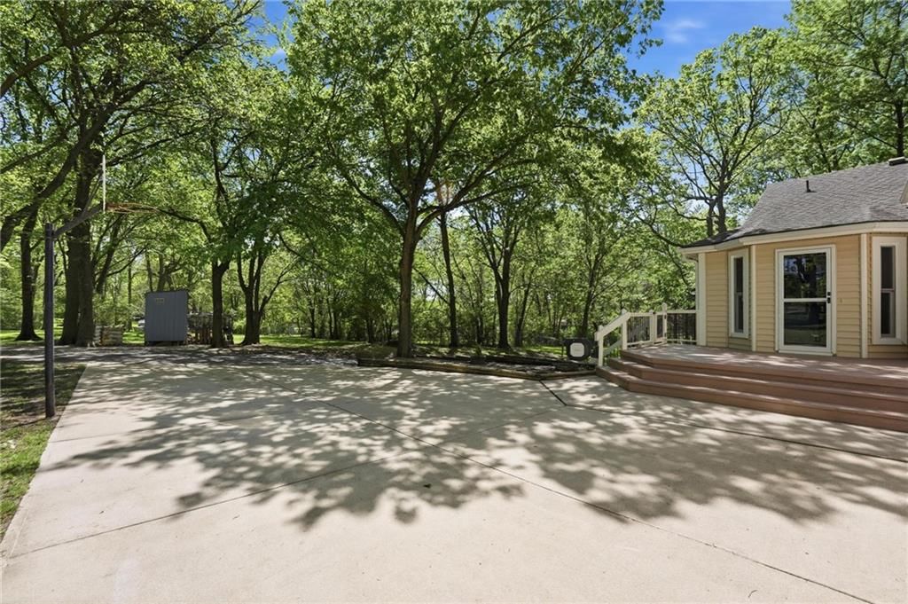 715 Dickinson Road — photo 64