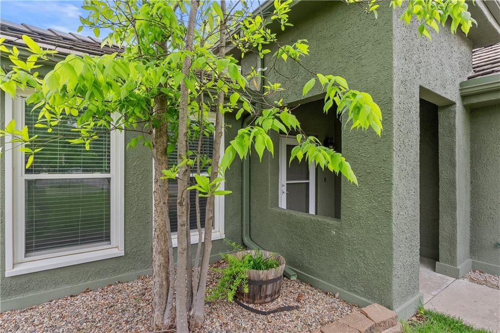 202 E Kirby Road — photo 3