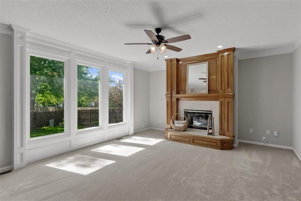 15216 Woodson Street — photo 9