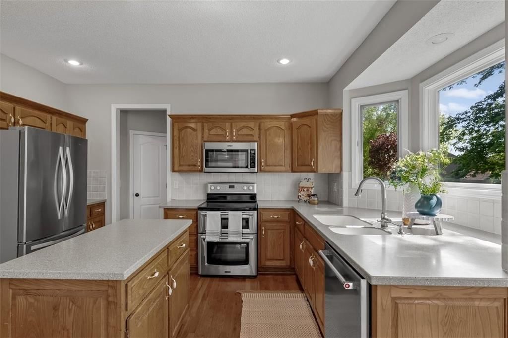 15216 Woodson Street — photo 13