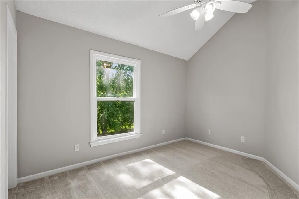 15216 Woodson Street — photo 26