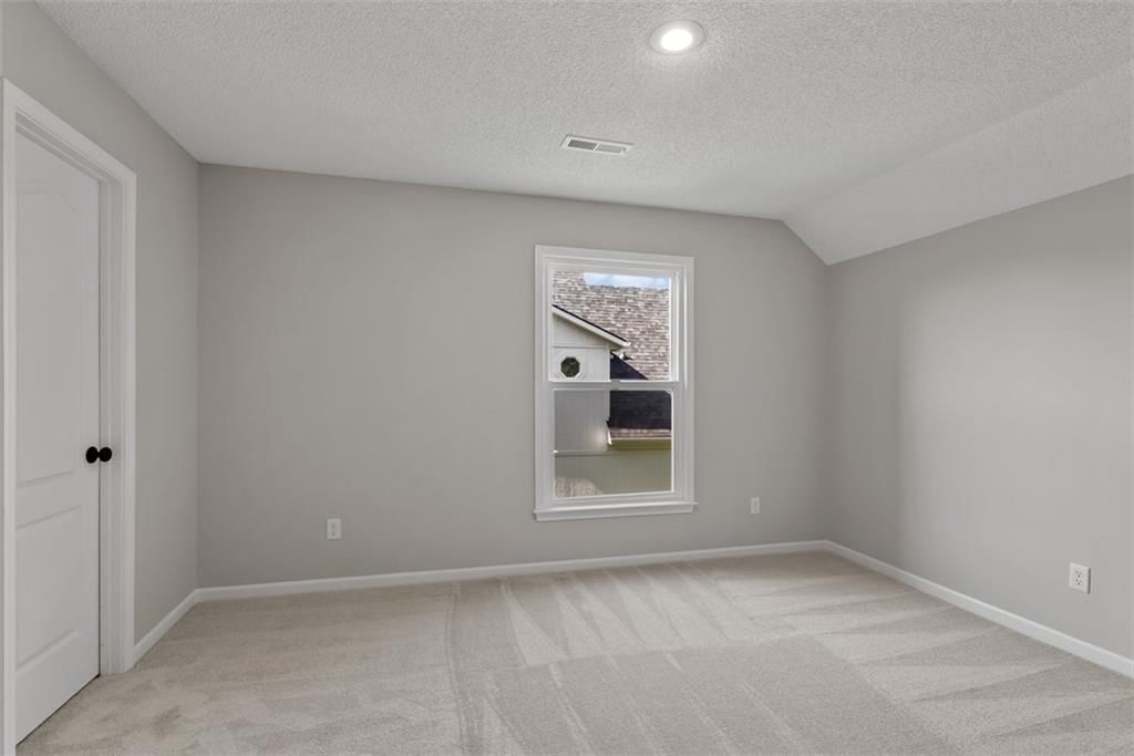 15216 Woodson Street — photo 28