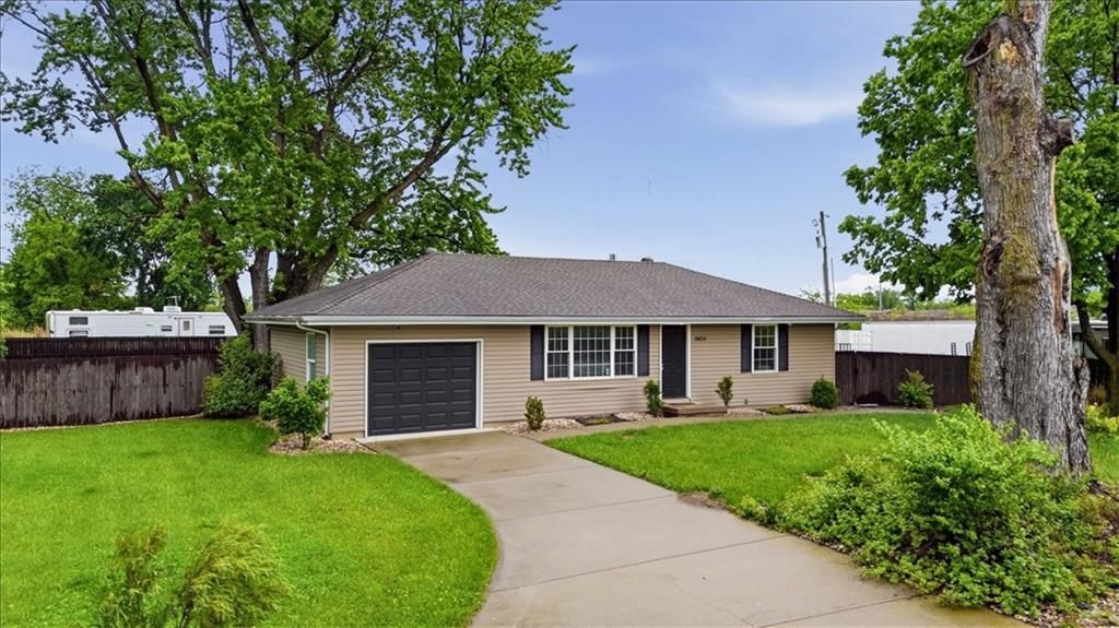 2450 Lowenstein Drive — photo 1