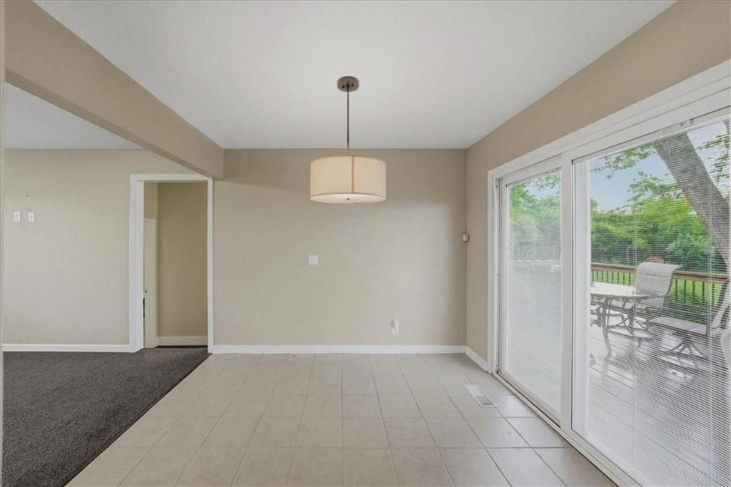 2450 Lowenstein Drive — photo 9