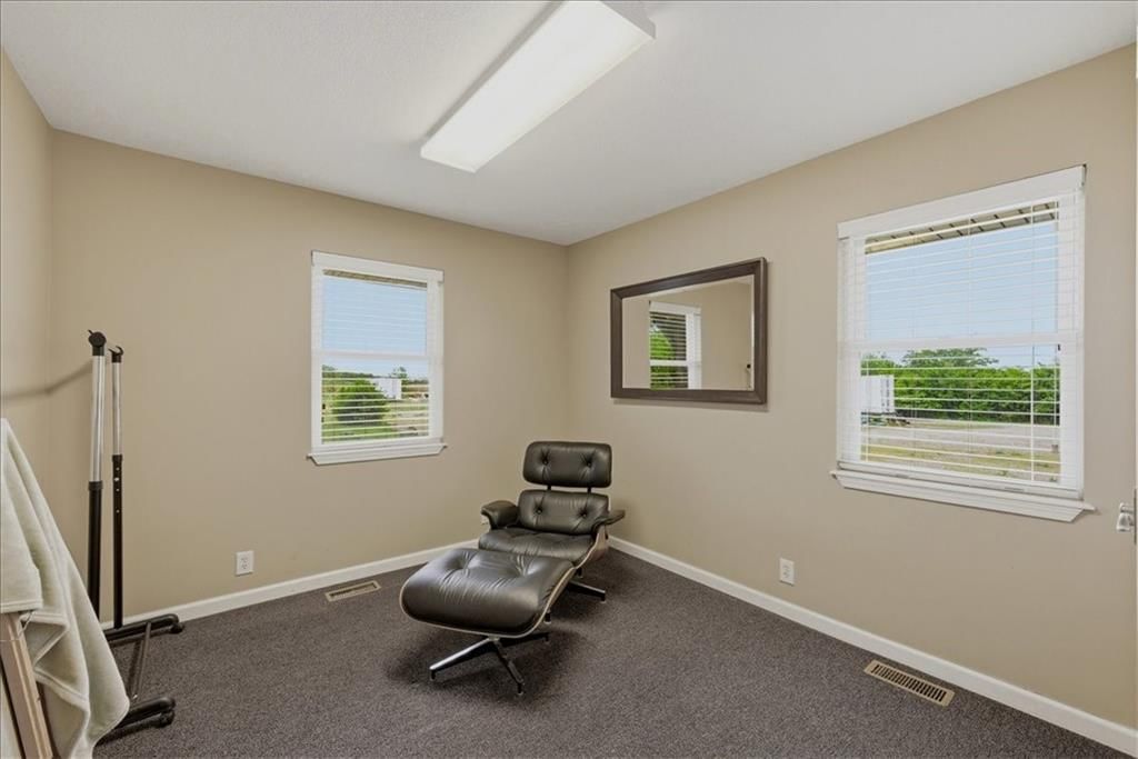 2450 Lowenstein Drive — photo 14