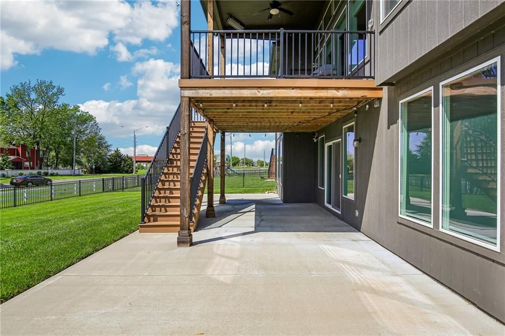 3121 SW Merriam Drive — photo 35