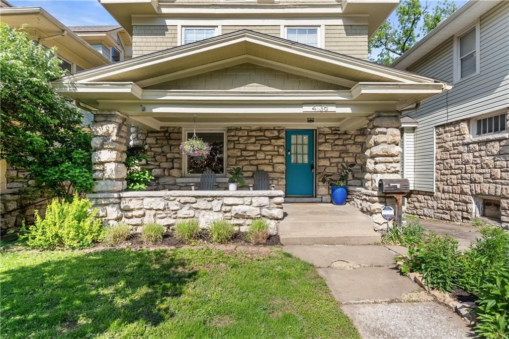 4136 CHARLOTTE Street — photo 1