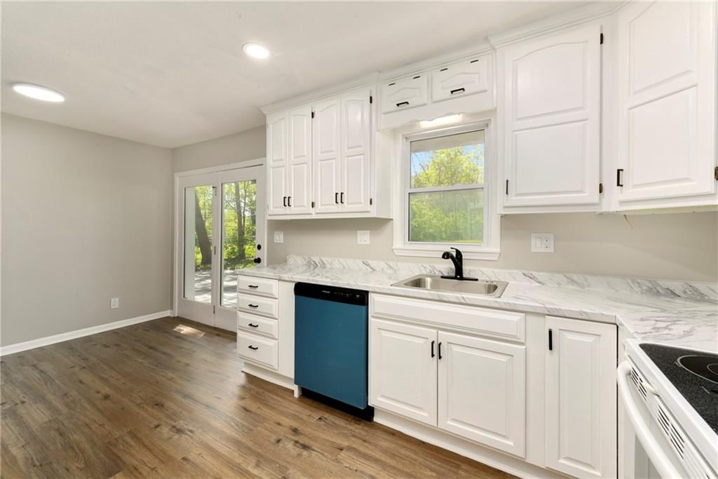 8746 N Troost Avenue — photo 8