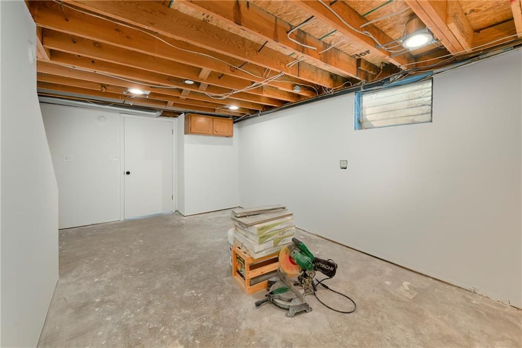 8746 N Troost Avenue — photo 19