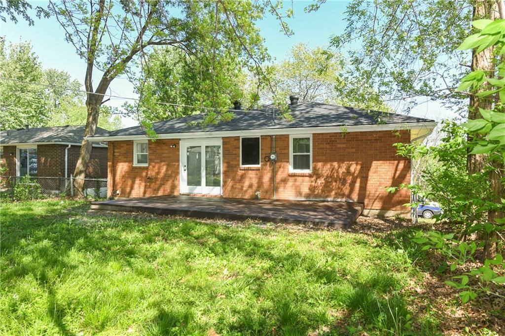 8746 N Troost Avenue — photo 22