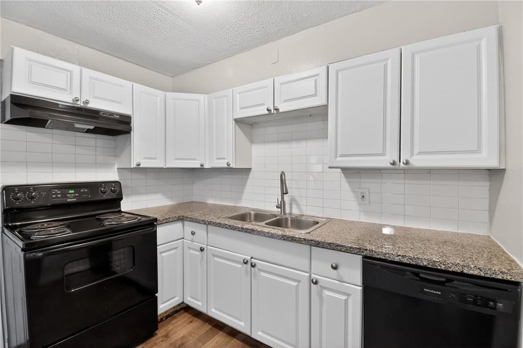 11400 Sycamore Terrace — photo 15