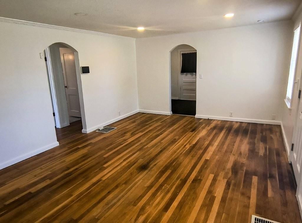 1005 S Forest Avenue — photo 11