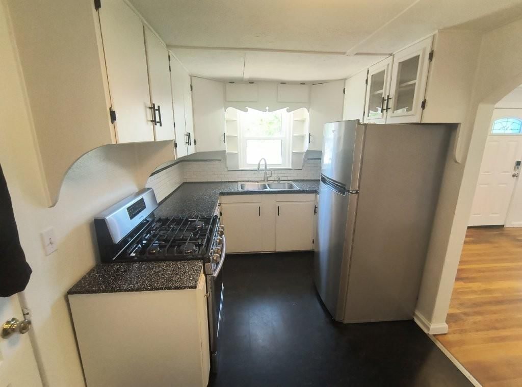 1005 S Forest Avenue — photo 12