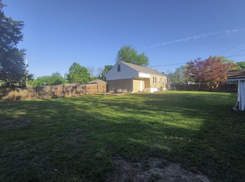 1005 S Forest Avenue — photo 37