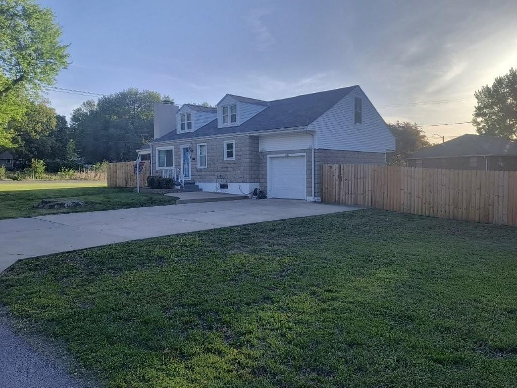 1005 S Forest Avenue — photo 39