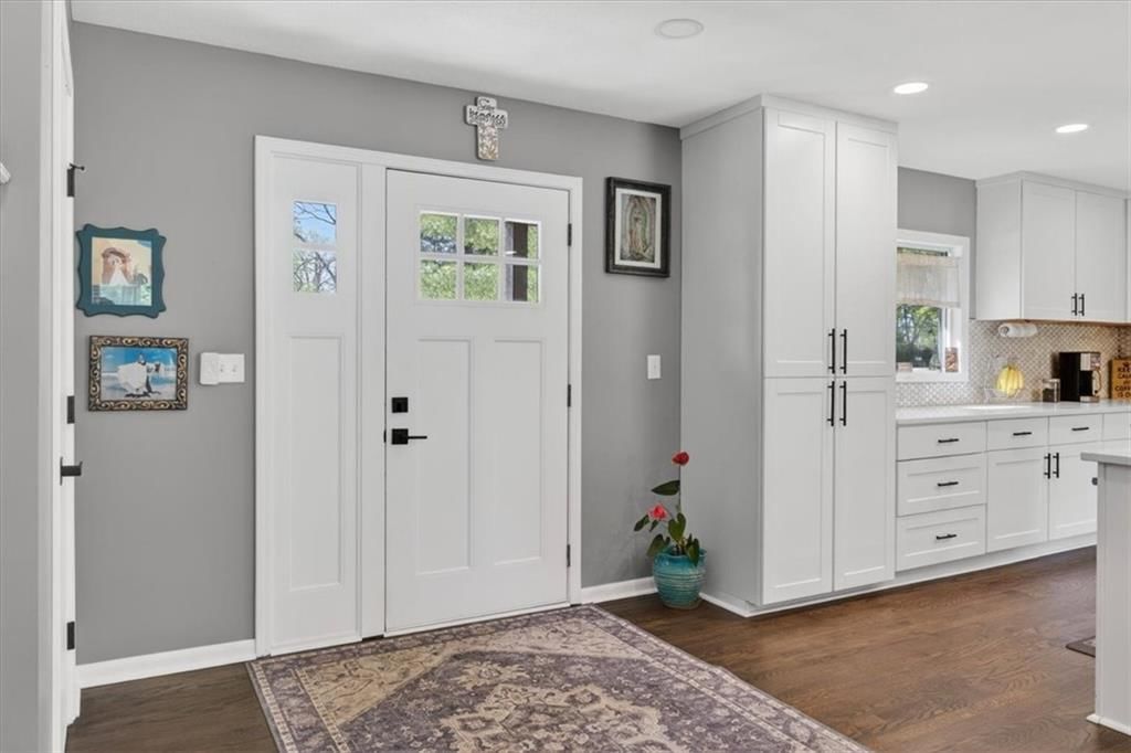 7810 NW Bluegrass Drive — photo 6