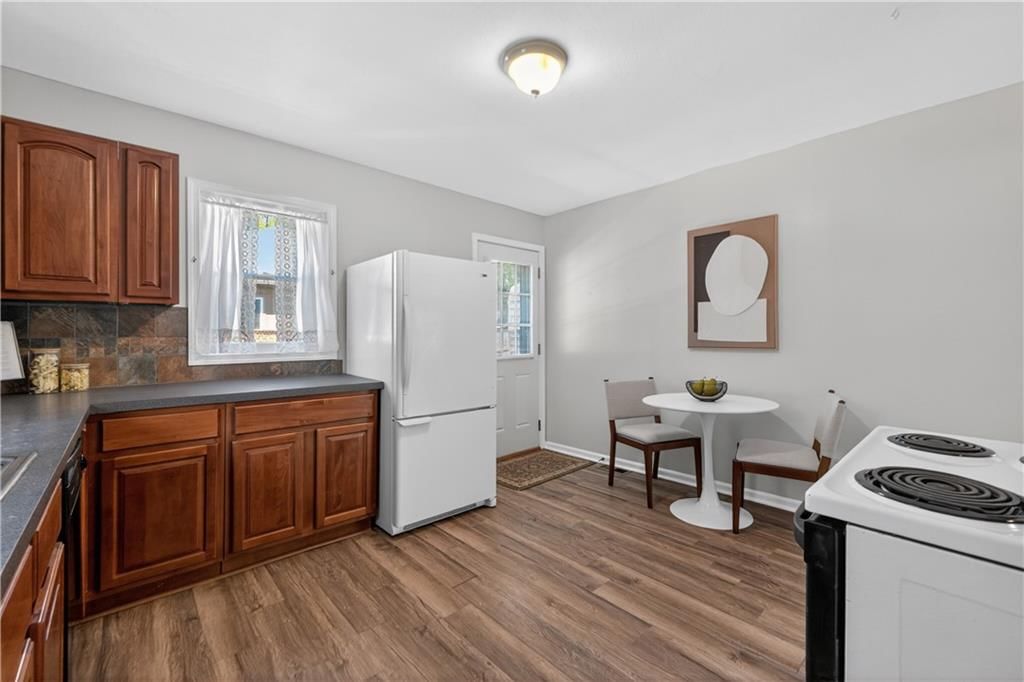 2800 Russell Road — photo 8